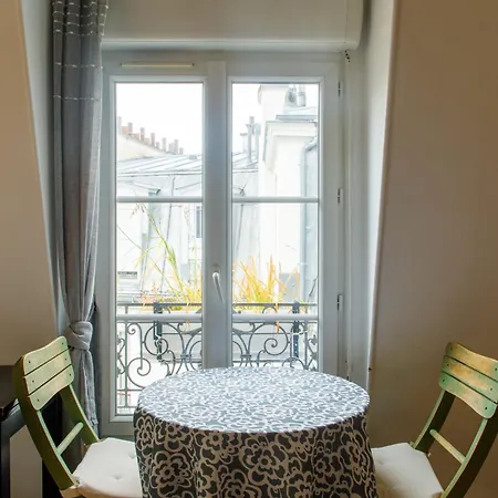 Centrally-located 1bd Flat Clignancourt Appartement Paris