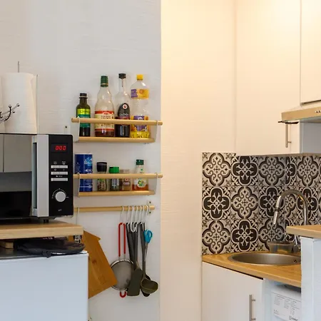 Centrally-located 1bd Flat Clignancourt *
